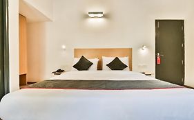 Super Townhouse Menka