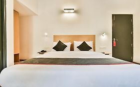 Super Townhouse Menka